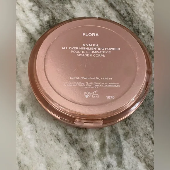 🥇HUDA BEAUTY N.Y.M.P. Highlighter, FLORA 
Very Rare!! Made in Italy - Picture 5 of 14